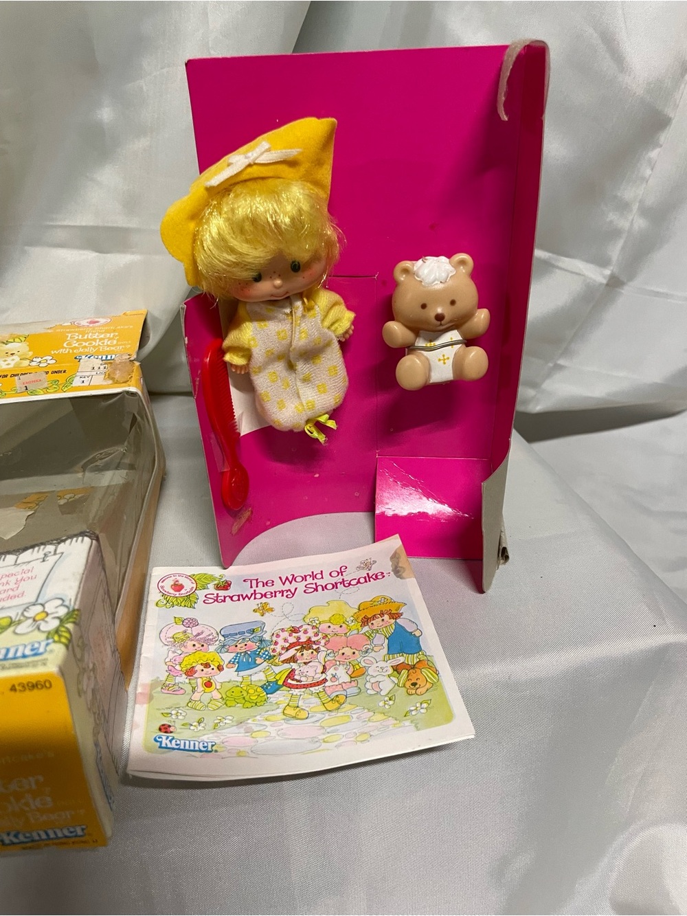 Vintage 1980’s Strawberry Shortcake Butter Cookie Doll & Bear Set- Yellow & Pink - Picture 5 of 7